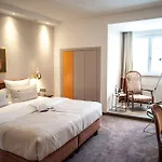 Hotel The Townhouse - Individual Design & Casual Concept