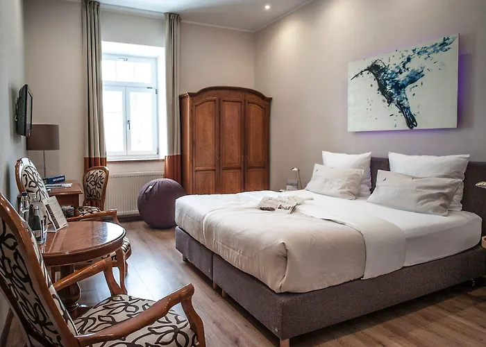 The Townhouse - Individual Design & Casual Concept - Chiemgaukarte 4*
