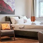 Hotel The Townhouse - Individual Design & Casual Concept
