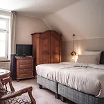 The Townhouse - Individual Design & Casual Concept
