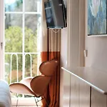 The Townhouse - Individual Design & Casual Concept