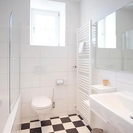The Townhouse - Individual Design & Casual Concept - Chiemgau Karte 호텔
