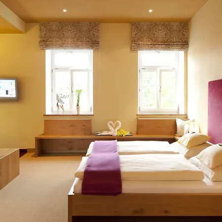 The Townhouse - Individual Design & Casual Concept - Chiemgau Karte מלון רוהפולדינג