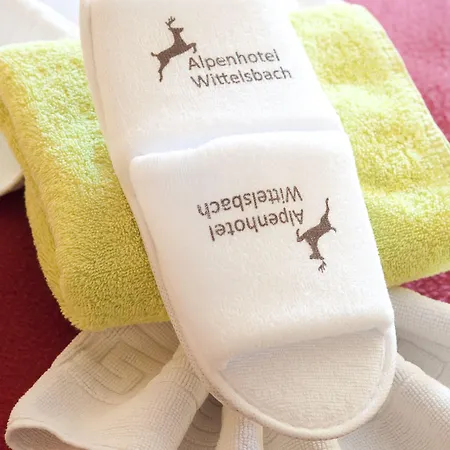 The Townhouse - Individual Design & Casual Concept - Chiemgau Karte 鲁波尔丁