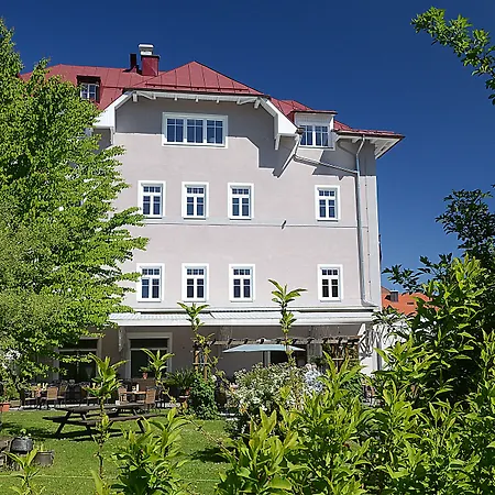 The Townhouse - Individual Design & Casual Concept - Chiemgau Karte